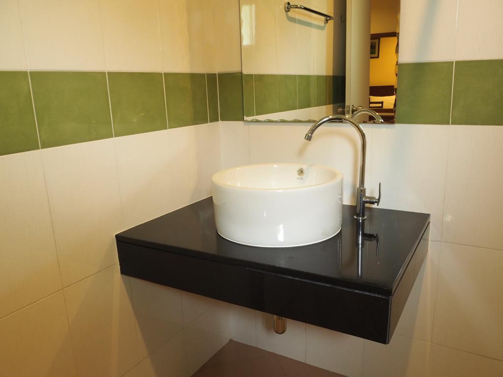 Jjw House Apartment Thalang Bagian luar foto